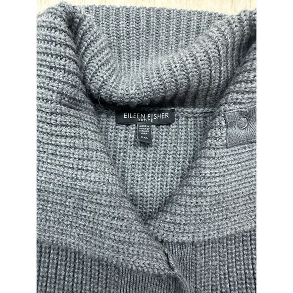 Eileen Fisher Women’s Petite M Green 100% Merino Wool Cardigan - Picture 2 of 6